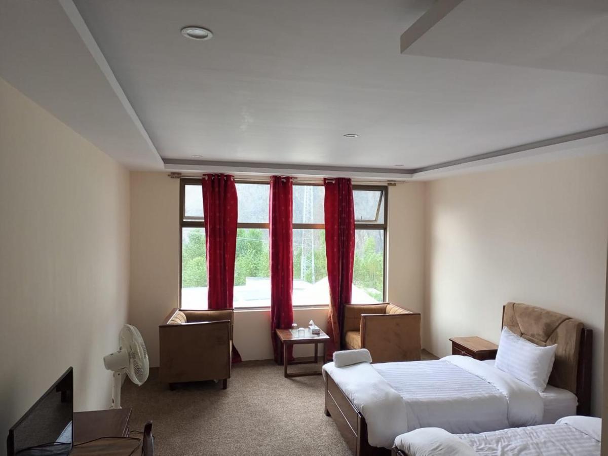 Apex Hotels And Resorts Hussaini Karimabad  Eksteriør billede