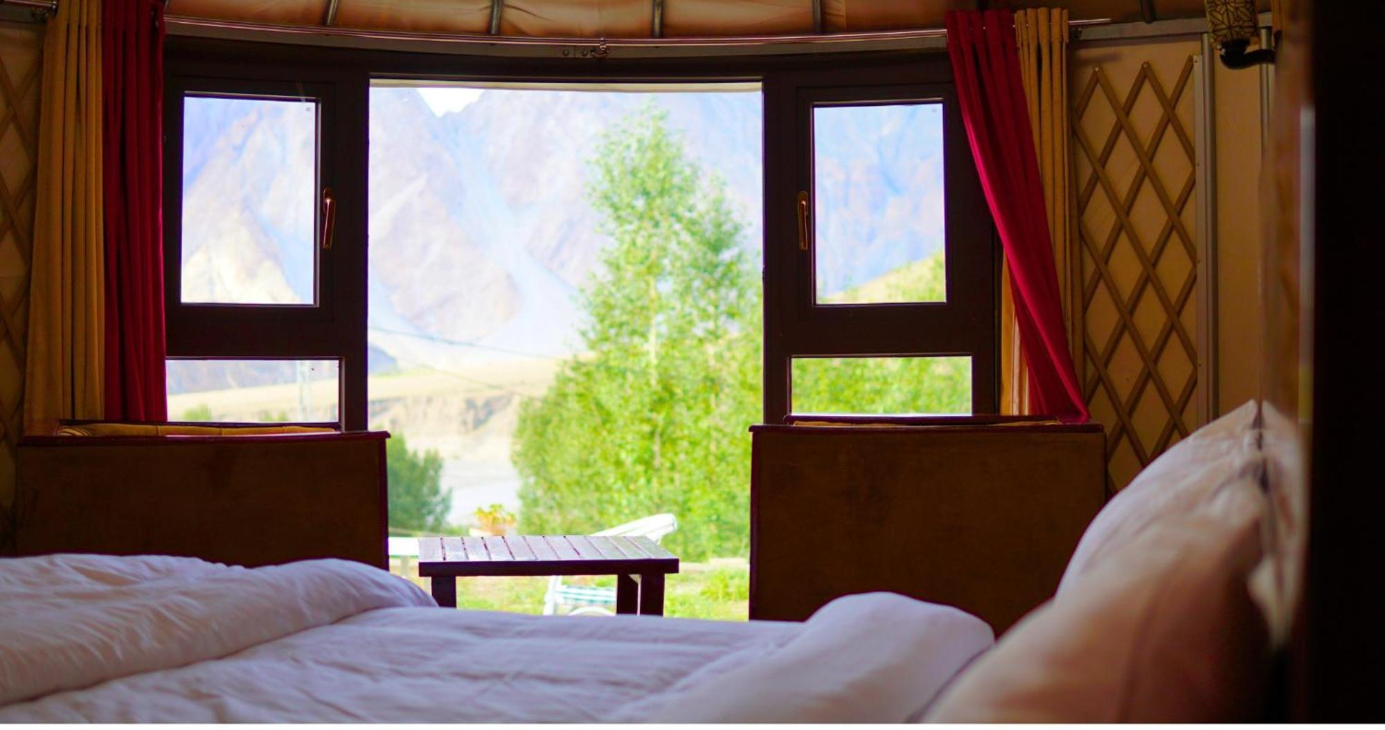 Apex Hotels And Resorts Hussaini Karimabad  Eksteriør billede