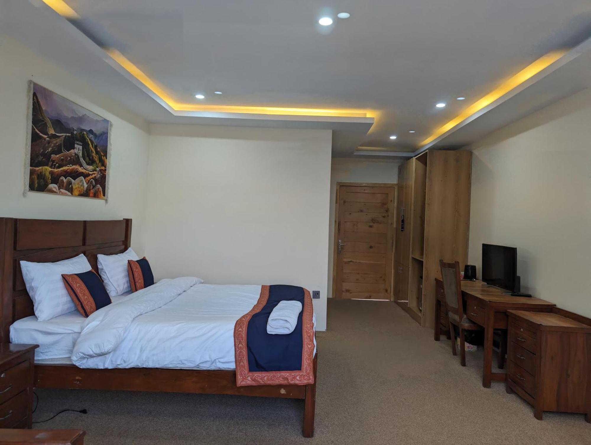 Apex Hotels And Resorts Hussaini Karimabad  Eksteriør billede